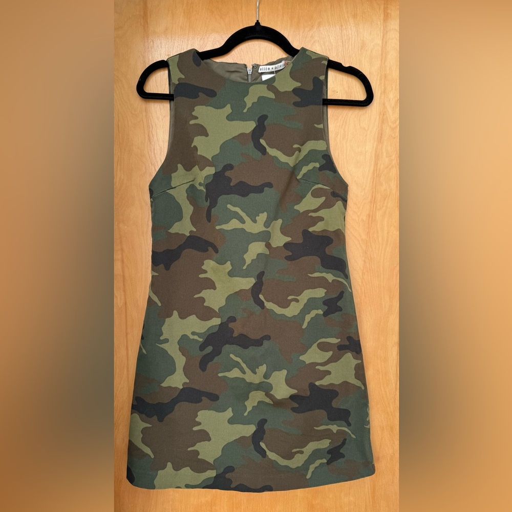 Alice + Olivia Camo Sleeveless Mini Shift Dress | Size 2, Army Green - Picture 4 of 8